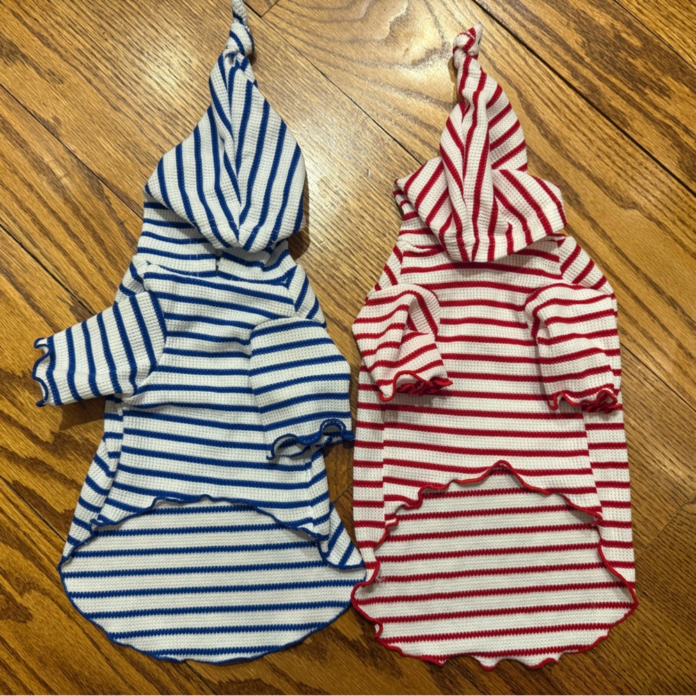 Striped Blue and Red Dog pet Pajamas Shirts with hood M medium